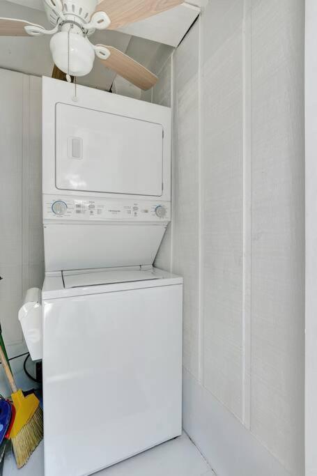 Charming 1br Hideaway In Lauderdale Apartment Fort Lauderdale